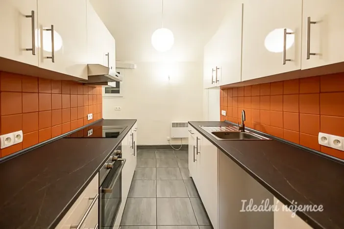 Pronájem bytu 6+kk a větší, Praha - Královice, K Uhříněvsi, 221 m2