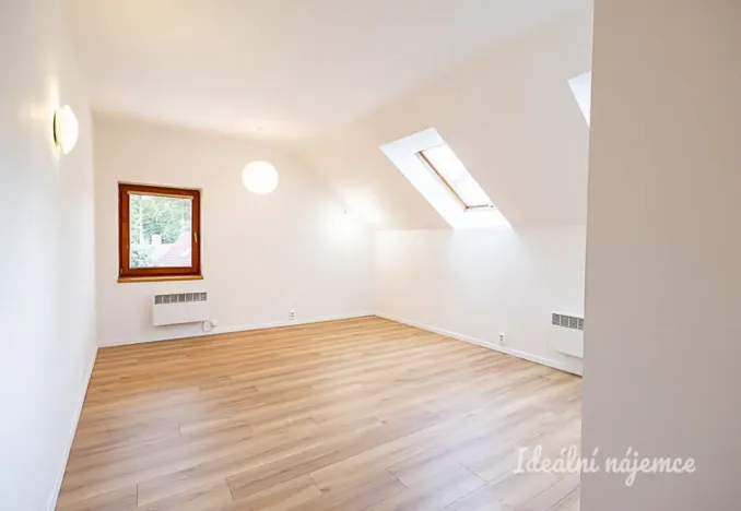Pronájem bytu 6+kk a větší, Praha - Královice, K Uhříněvsi, 221 m2