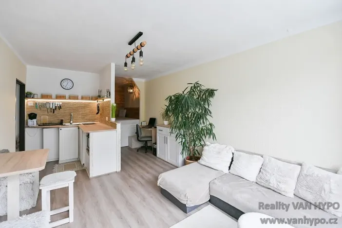Prodej bytu 2+kk, Praha - Horní Měcholupy, Boloňská, 44 m2