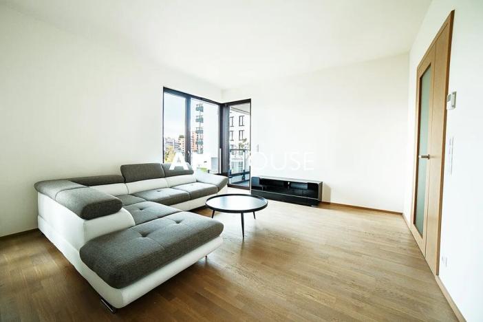 Pronájem bytu 2+kk, Praha - Holešovice, Sanderova, 52 m2