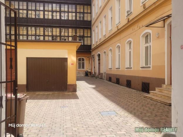 Prodej komerční nemovitosti, Praha - Nové Město, U půjčovny, 75 m2