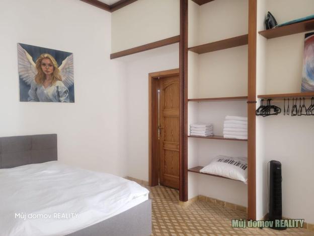 Prodej komerční nemovitosti, Praha - Nové Město, U půjčovny, 75 m2