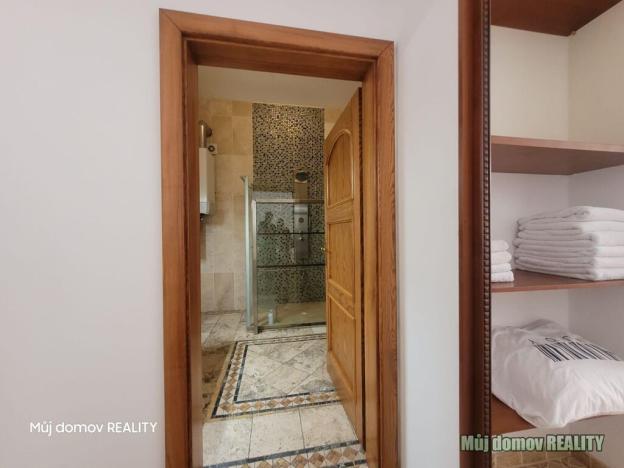 Prodej komerční nemovitosti, Praha - Nové Město, U půjčovny, 75 m2