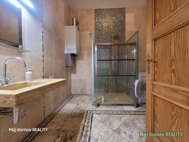 Prodej komerční nemovitosti, Praha - Nové Město, U půjčovny, 75 m2