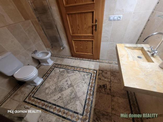 Prodej komerční nemovitosti, Praha - Nové Město, U půjčovny, 75 m2