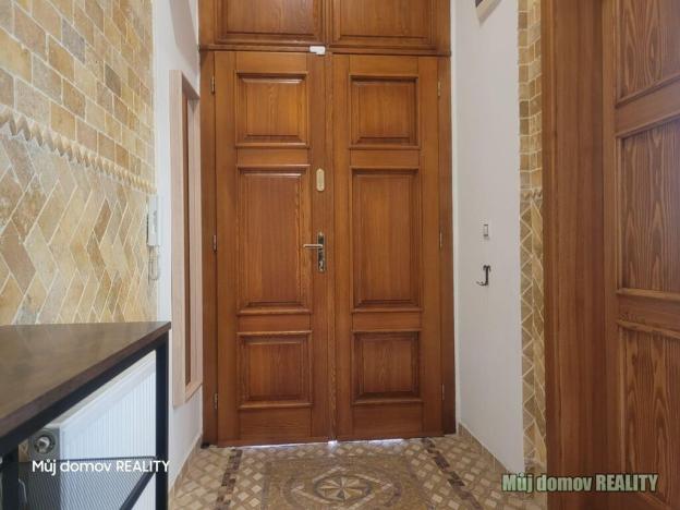 Prodej komerční nemovitosti, Praha - Nové Město, U půjčovny, 75 m2