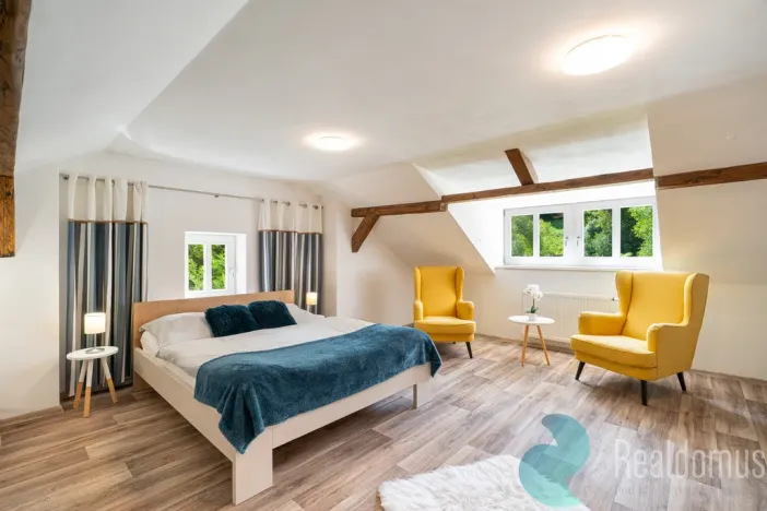 Prodej rodinného domu, Rožmberk nad Vltavou, 302 m2