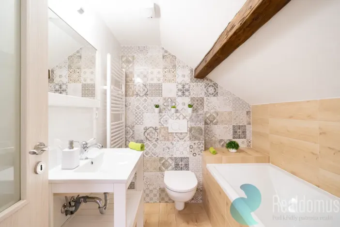 Prodej rodinného domu, Rožmberk nad Vltavou, 302 m2