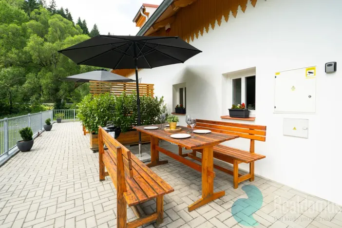 Prodej rodinného domu, Rožmberk nad Vltavou, 302 m2