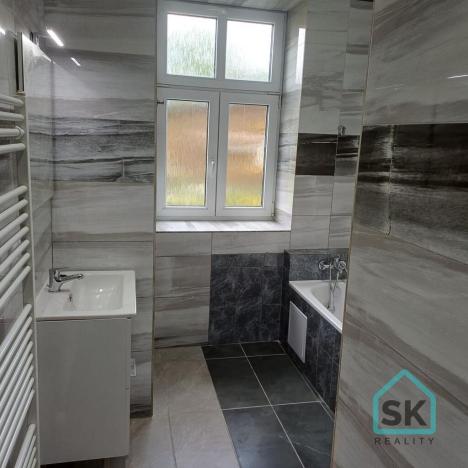 Prodej bytu 2+1, Krnov - Pod Cvilínem, Libušina, 60 m2