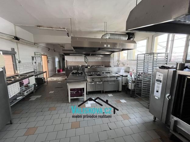Pronájem restaurace, Hulín, 400 m2