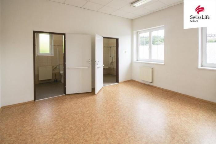 Prodej výrobních prostor, Kamenice, 783 m2