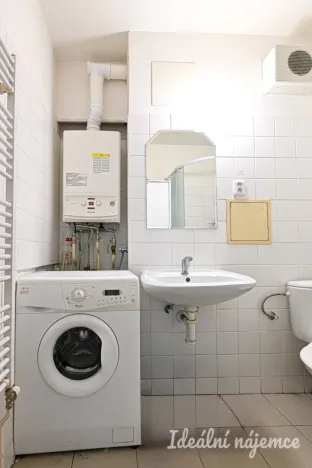 Pronájem bytu 1+1, Brno, Mojmírovo náměstí, 36 m2