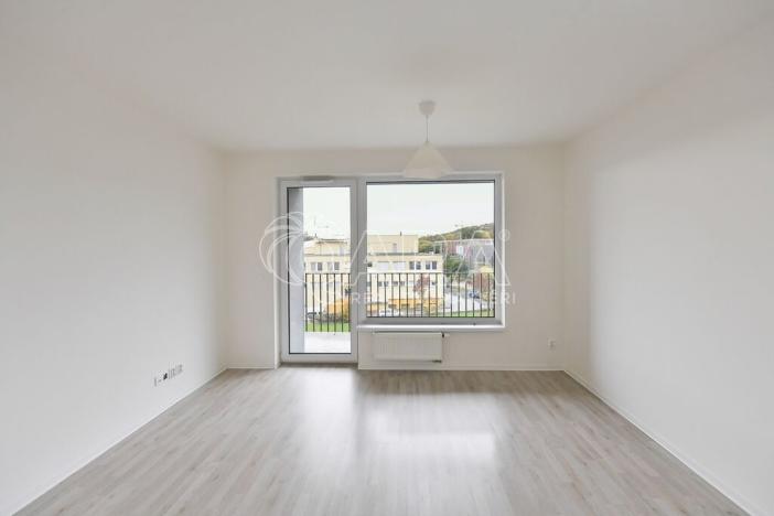 Pronájem bytu 2+kk, Praha - Vysočany, Strnadových, 57 m2