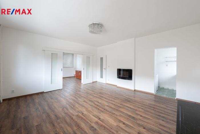 Prodej vily, Měchenice, Hlavní, 330 m2