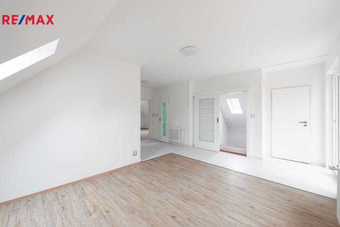 Prodej vily, Měchenice, Hlavní, 330 m2