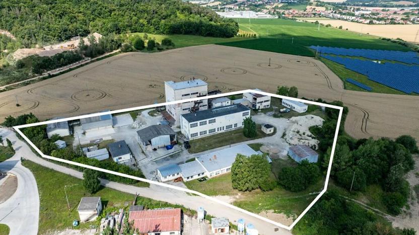 Prodej výrobních prostor, Čebín, 3507 m2