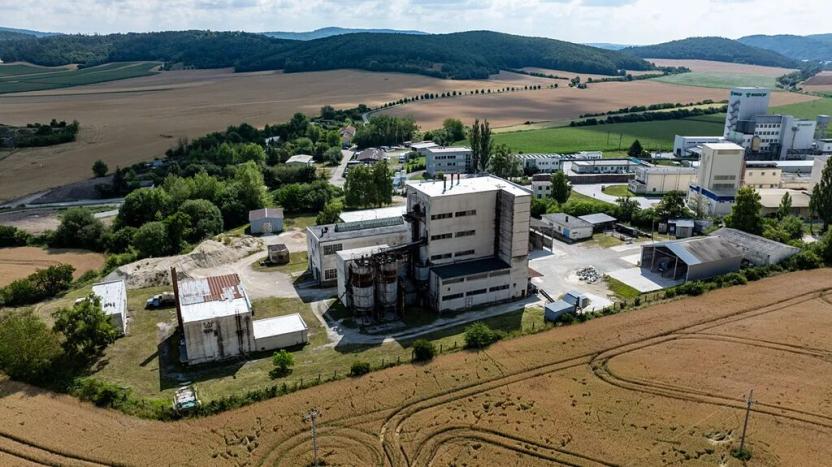 Prodej výrobních prostor, Čebín, 3507 m2