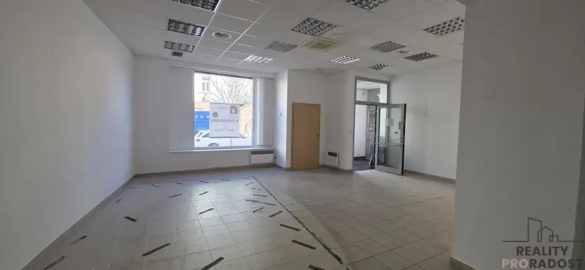 Pronájem obchodního prostoru, Hodonín, Národní třída, 110 m2