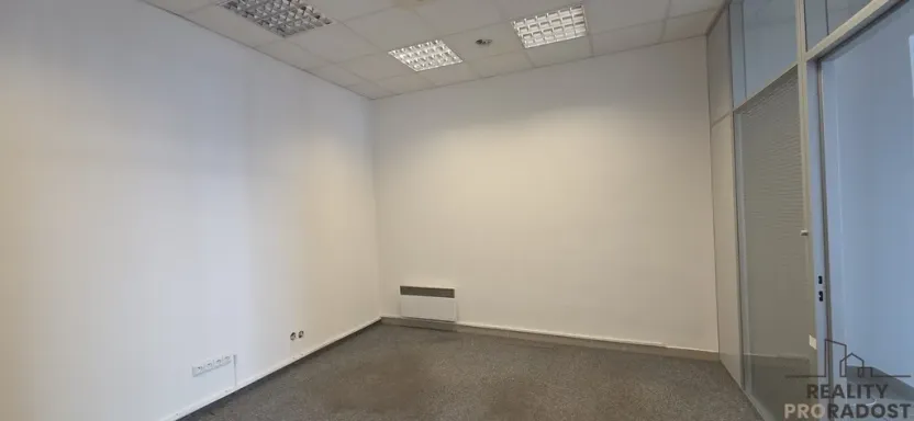 Pronájem obchodního prostoru, Hodonín, Národní třída, 110 m2