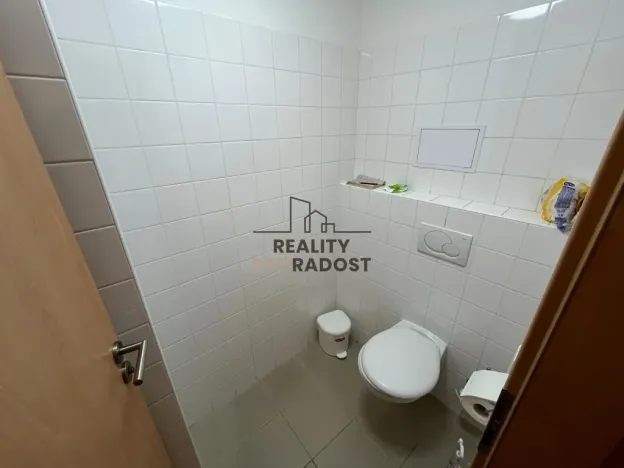 Pronájem obchodního prostoru, Hodonín, Národní třída, 110 m2