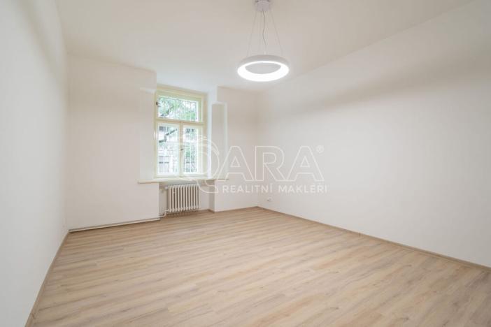 Pronájem bytu 3+1, Praha, Americká, 93 m2