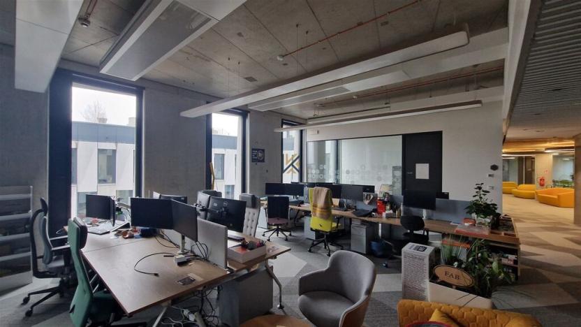 Pronájem kanceláře, Praha, Kladenská, 235 m2