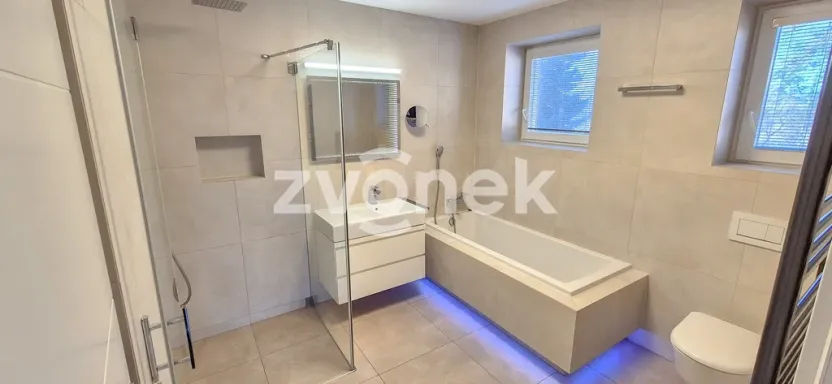 Pronájem bytu 2+1, Zlín - Kostelec, Lešenská, 75 m2