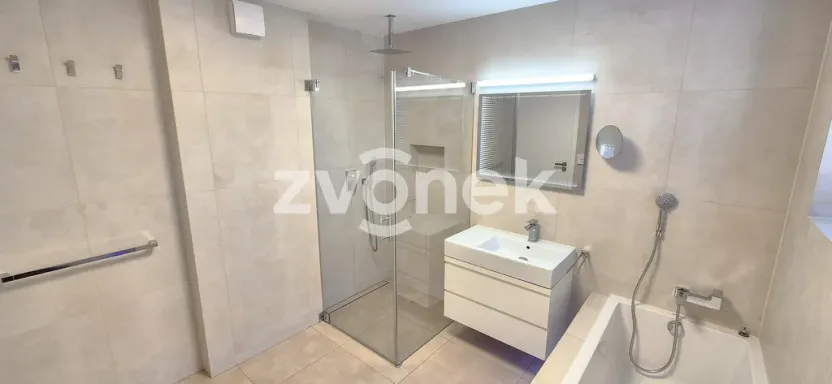 Pronájem bytu 2+1, Zlín - Kostelec, Lešenská, 75 m2