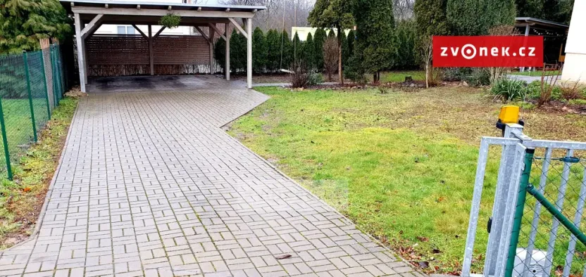 Pronájem bytu 2+1, Zlín - Kostelec, Lešenská, 75 m2