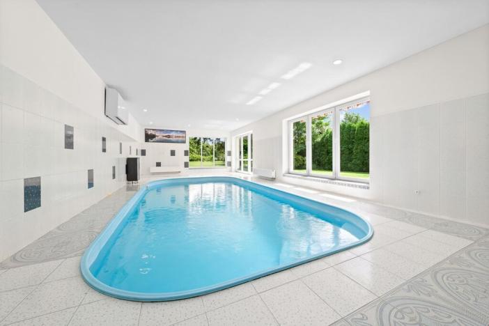 Prodej vily, Valašské Meziříčí - Krásno nad Bečvou, Jiráskova, 300 m2