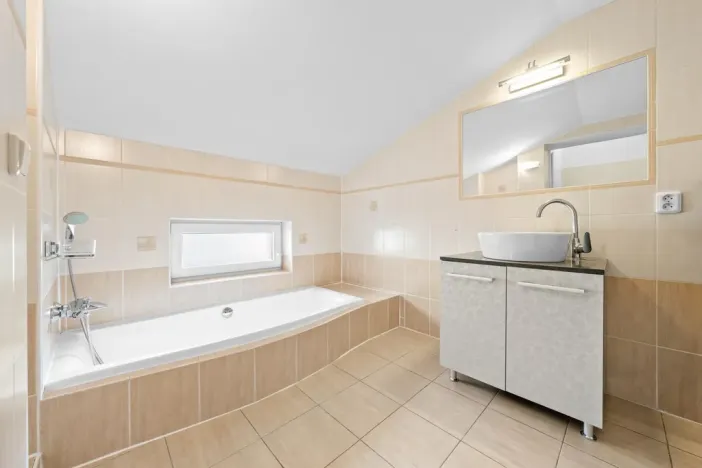 Prodej vily, Valašské Meziříčí - Krásno nad Bečvou, Jiráskova, 300 m2