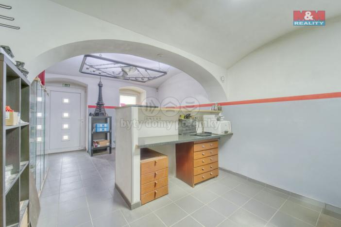 Pronájem obchodního prostoru, Králův Dvůr, Plzeňská, 189 m2