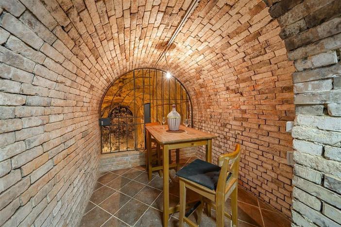 Prodej ostatní, Schrattenberg, Rakousko