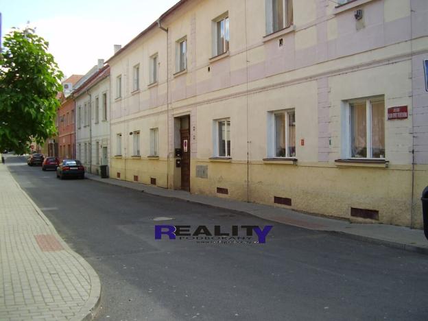 Pronájem bytu 2+1, Žatec, Třebízského, 54 m2