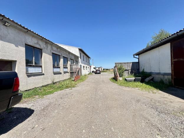 Pronájem skladu, Dlouhá Brtnice, 350 m2