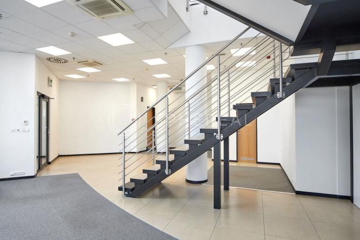 Pronájem obchodního prostoru, Brno - Brno-město, Benešova, 191 m2