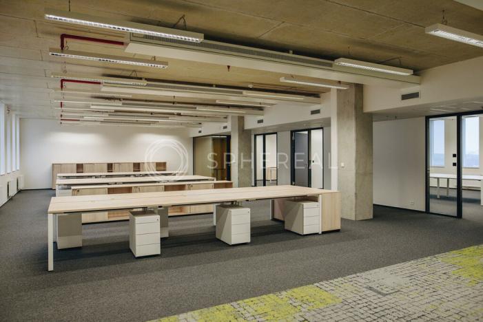 Pronájem kanceláře, Brno - Slatina, Tuřanka, 380 m2