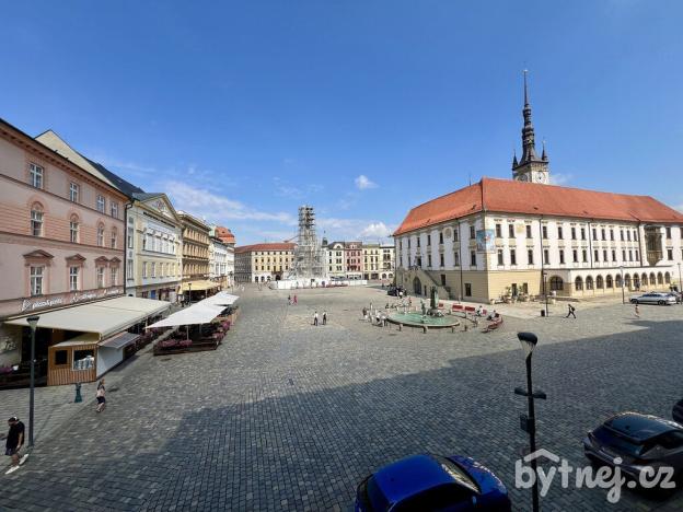 Pronájem kanceláře, Olomouc, Horní náměstí, 142 m2