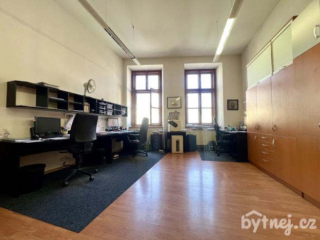 Pronájem kanceláře, Olomouc, Horní náměstí, 142 m2