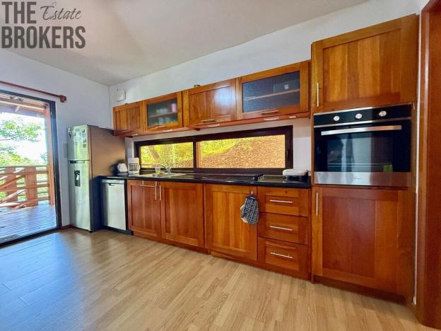 Prodej bytu 3+kk, Coxen Hole, Roatán, Honduras, 111 m2