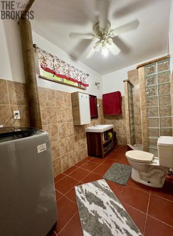 Prodej chaty, Coxen Hole, Roatán, Honduras, 232 m2