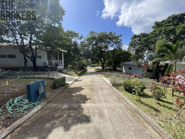 Prodej komerční, Coxen Hole, Roatán, Honduras, 304 m2