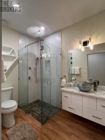 Prodej bytu 3+1, Coxen Hole, Roatán, Honduras, 139 m2