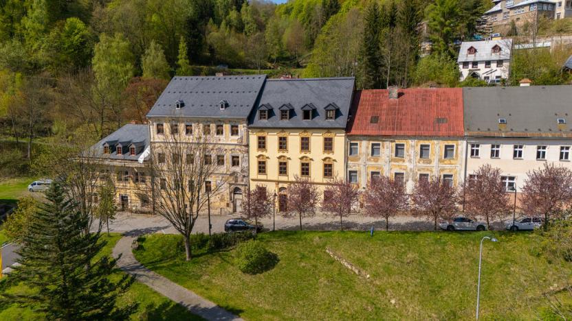 Prodej bytu 1+kk, Jáchymov, náměstí Republiky, 38 m2