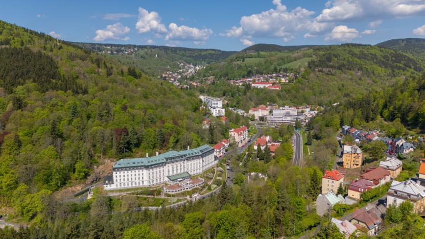 Prodej bytu 1+kk, Jáchymov, náměstí Republiky, 38 m2