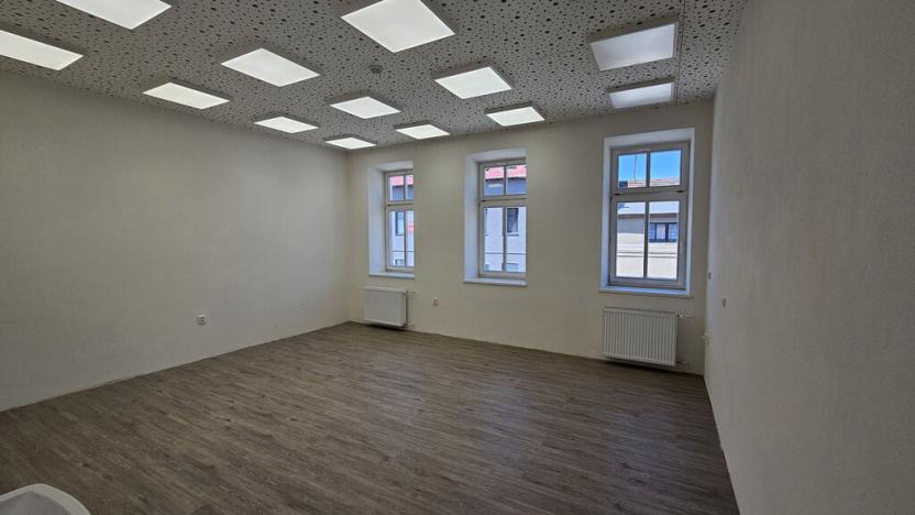 Pronájem kanceláře, Králův Dvůr, Plzeňská