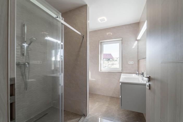 Prodej rodinného domu, Tmaň, K Vodojemu, 261 m2