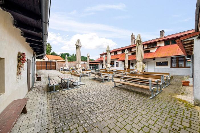 Prodej restaurace, Český Šternberk, 480 m2