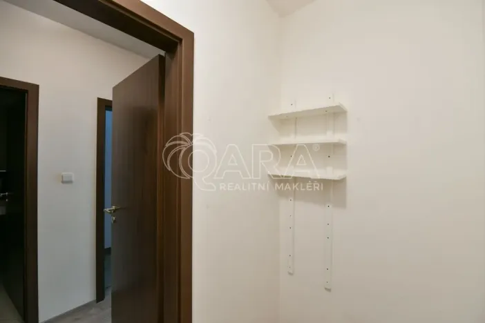 Pronájem bytu 2+kk, Praha - Dolní Měcholupy, Honzíkova, 58 m2